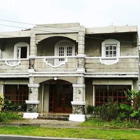 Martin'S Inn Basco Ngoại thất bức ảnh